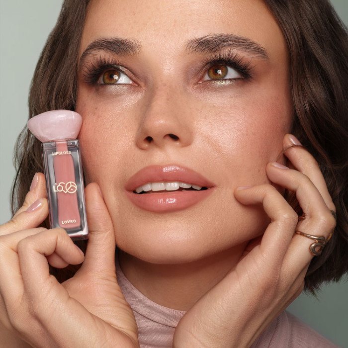 Блиск для губ LOVRO Bloomlight з ефектом візуального збільшення губ, 02 Quartz Kiss, 5,5 г (5906448730095)